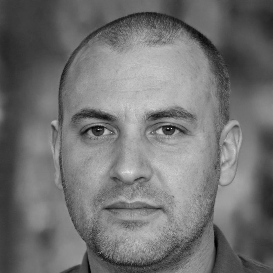 Portrait von Henrik Müller